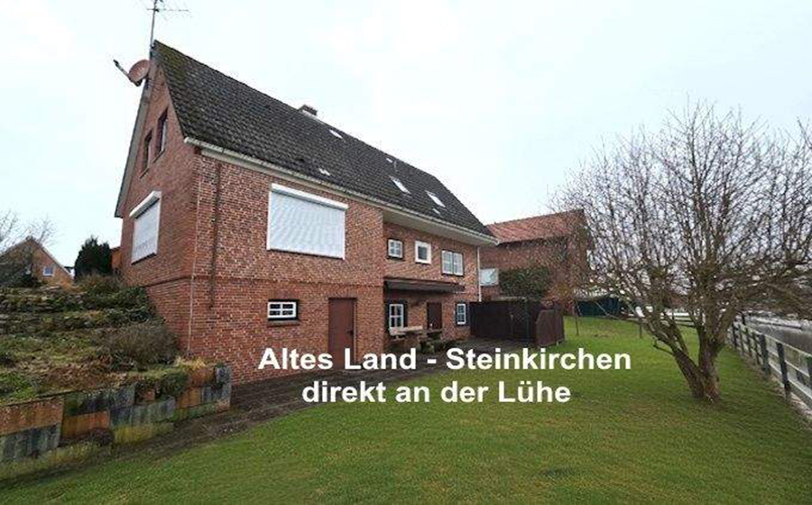 Wohnungshaus mit Grundstück